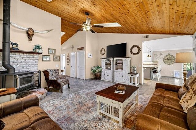 24 Roseanna Court, Chico, CA 95973