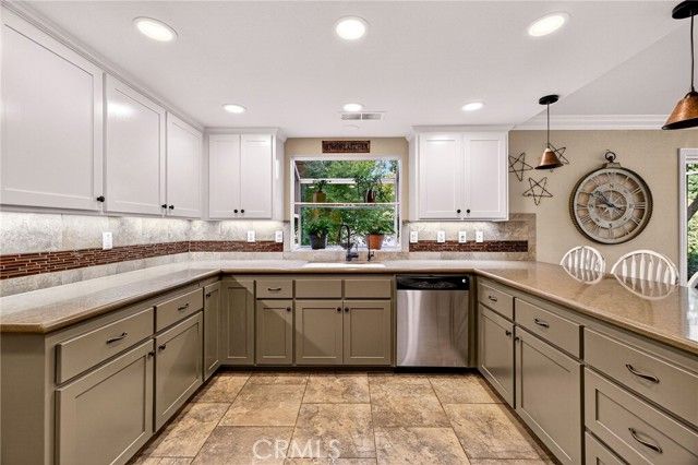 24 Roseanna Court, Chico, CA 95973