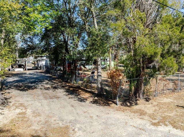 4004 AMBER ROAD, Valrico, FL 33594