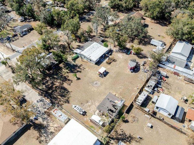 4004 AMBER ROAD, Valrico, FL 33594