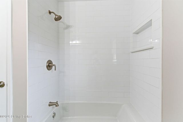 1510 Vivian Ln, Louisville, KY 40205