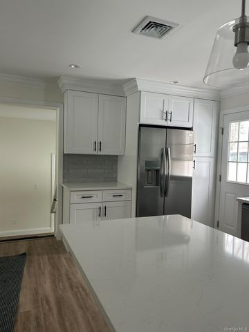 70 Crestwood Drive, Shirley, NY 11967