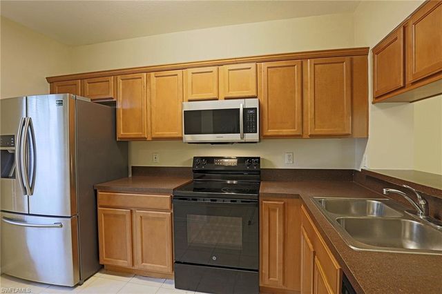 8205 Pacific Beach DR, Fort Myers, FL 33966