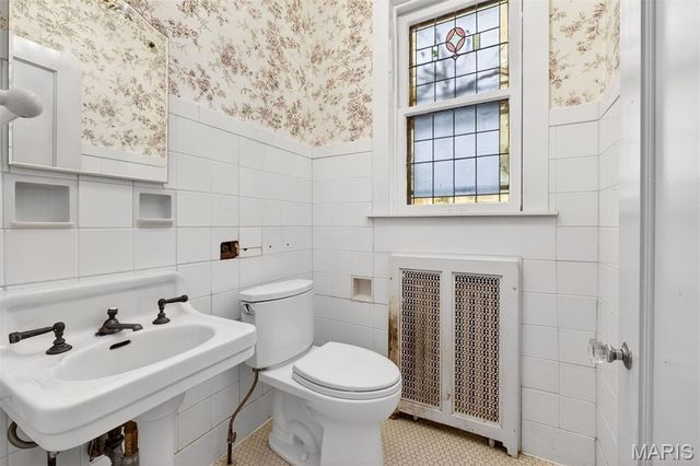 49 Aberdeen Place, Clayton, MO 63105