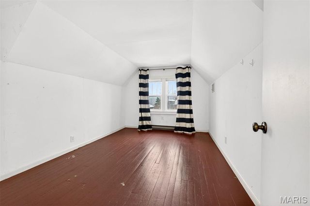 49 Aberdeen Place, Clayton, MO 63105