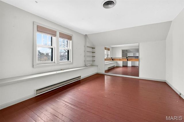 49 Aberdeen Place, Clayton, MO 63105