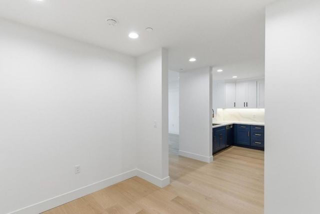 560 El Camino Real 207, San Carlos, CA 94070