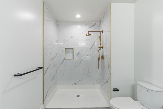 560 El Camino Real 207, San Carlos, CA 94070