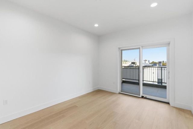 560 El Camino Real 207, San Carlos, CA 94070