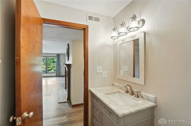 791 Ashton Circle 206, Kettering, OH 45429