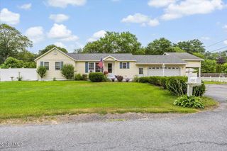 17 Park Drive, South Glens Falls, NY 12803