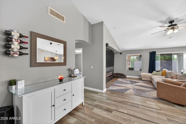 2174 S STUART Avenue, Gilbert, AZ 85295