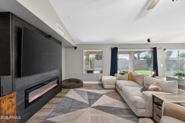 2174 S STUART Avenue, Gilbert, AZ 85295