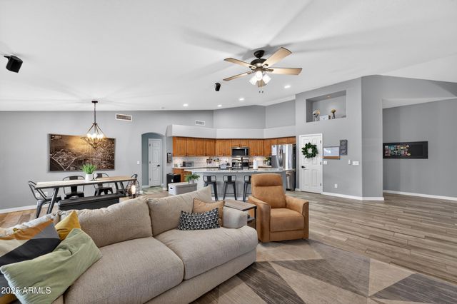2174 S STUART Avenue, Gilbert, AZ 85295