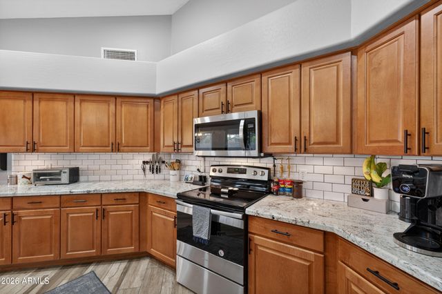 2174 S STUART Avenue, Gilbert, AZ 85295