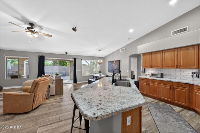 2174 S STUART Avenue, Gilbert, AZ 85295