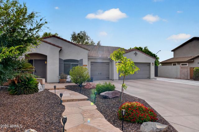 2174 S STUART Avenue, Gilbert, AZ 85295