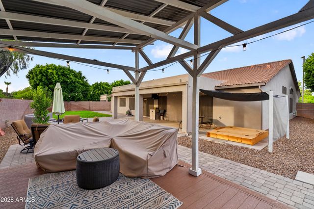 2174 S STUART Avenue, Gilbert, AZ 85295