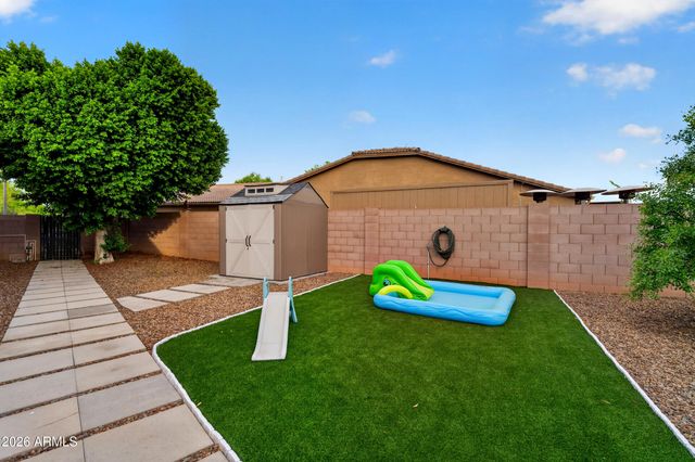 2174 S STUART Avenue, Gilbert, AZ 85295