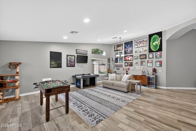 2174 S STUART Avenue, Gilbert, AZ 85295