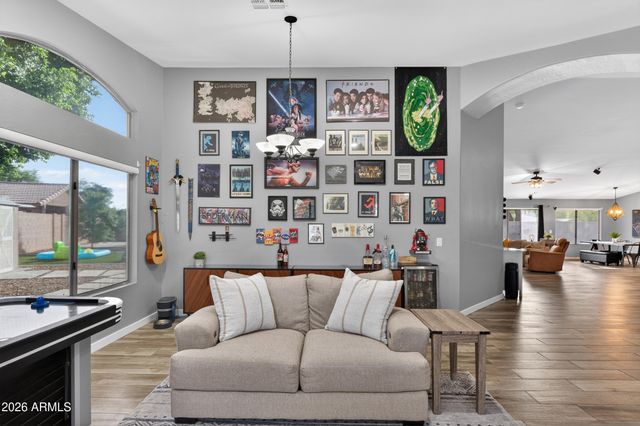 2174 S STUART Avenue, Gilbert, AZ 85295
