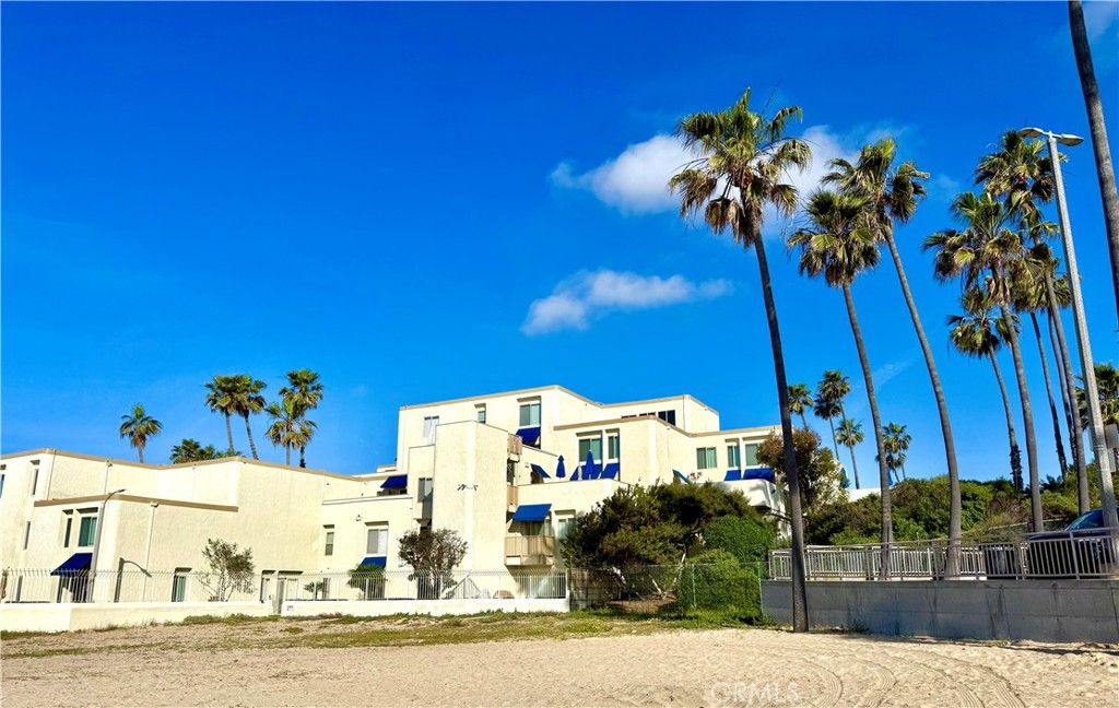 711 Pacific Coast Highway 324, Huntington Beach, CA 92648