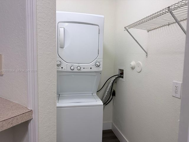 3585 NE 5th St 102, Homestead, FL 33033