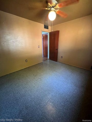 19833 Macel Street, Roseville, MI 48066