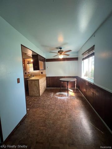 19833 Macel Street, Roseville, MI 48066