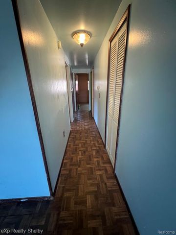 19833 Macel Street, Roseville, MI 48066