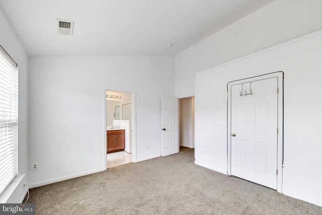 43 GLOBE ST, Martinsburg, WV 25404