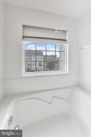 43 GLOBE ST, Martinsburg, WV 25404