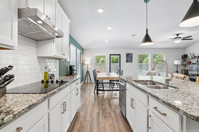 10738 YELLOWTAIL BLVD, Boerne, TX 78006