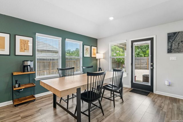 10738 YELLOWTAIL BLVD, Boerne, TX 78006