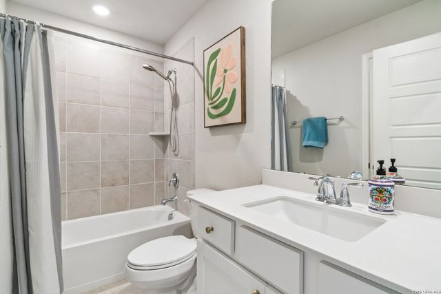 10738 YELLOWTAIL BLVD, Boerne, TX 78006