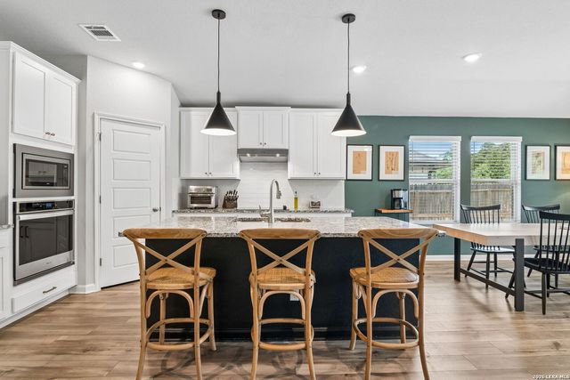 10738 YELLOWTAIL BLVD, Boerne, TX 78006