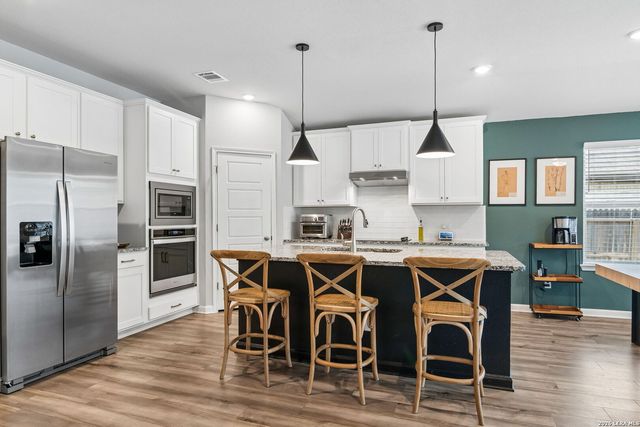 10738 YELLOWTAIL BLVD, Boerne, TX 78006