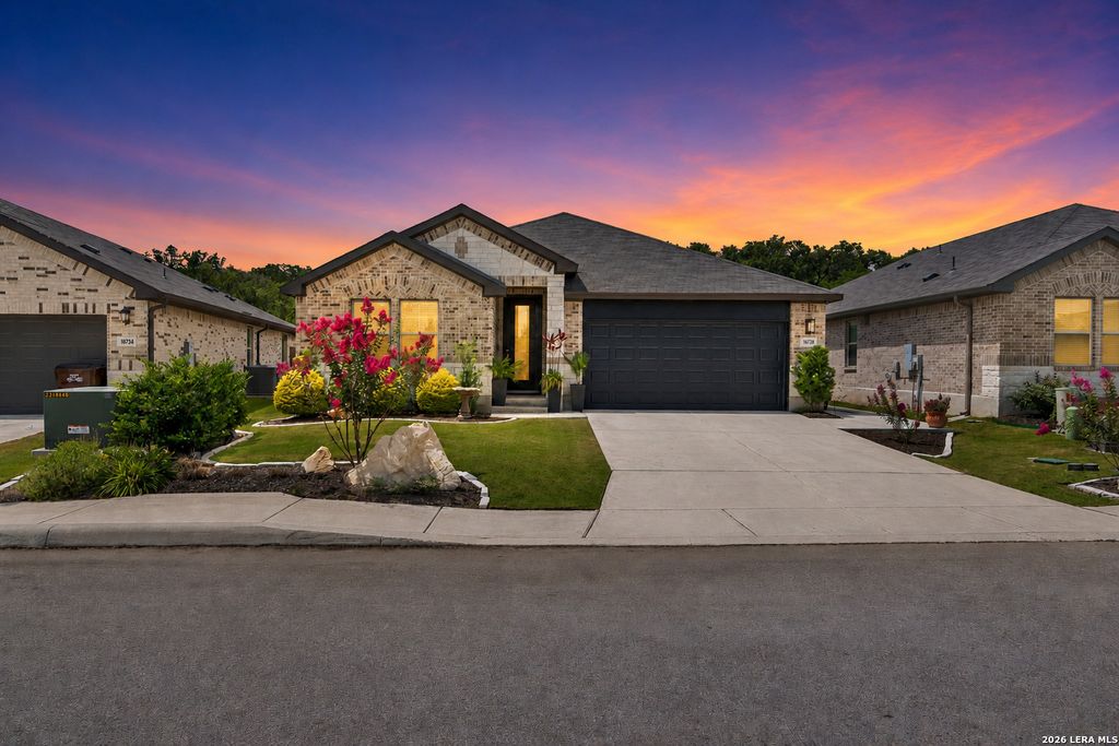 10738 YELLOWTAIL BLVD, Boerne, TX 78006