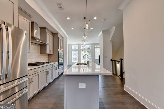 6766 Encore Boulevard, Sandy Springs, GA 30328