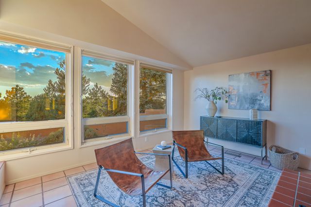 626 Black Hawk Drive NE, Albuquerque, NM 87122