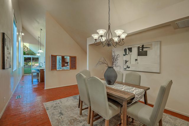 626 Black Hawk Drive NE, Albuquerque, NM 87122