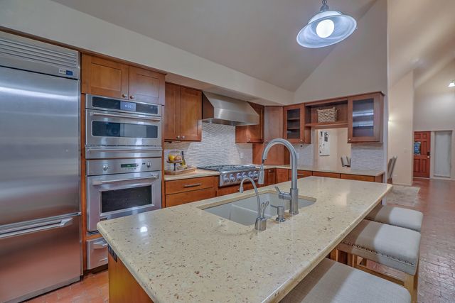 626 Black Hawk Drive NE, Albuquerque, NM 87122