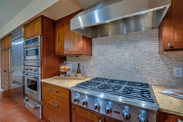 626 Black Hawk Drive NE, Albuquerque, NM 87122
