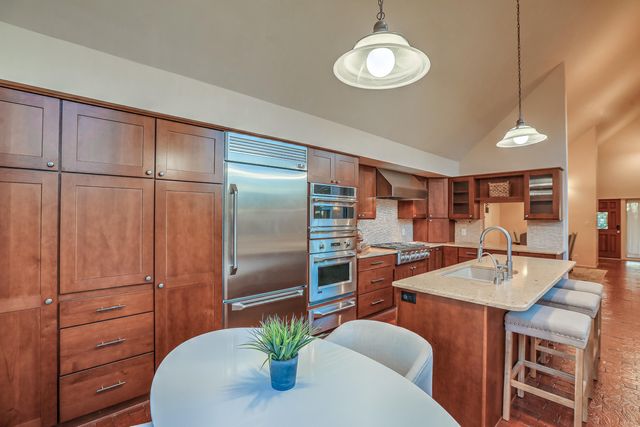 626 Black Hawk Drive NE, Albuquerque, NM 87122