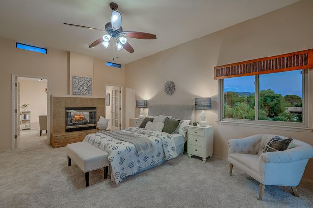 626 Black Hawk Drive NE, Albuquerque, NM 87122