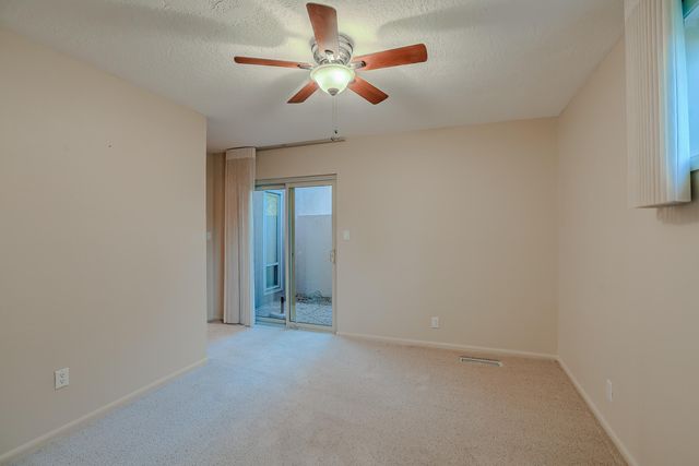 626 Black Hawk Drive NE, Albuquerque, NM 87122