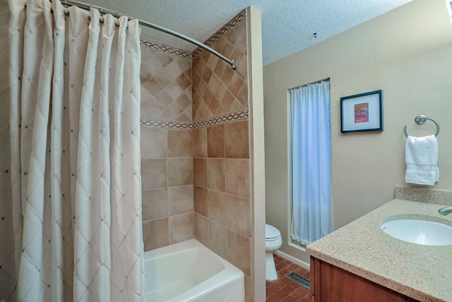 626 Black Hawk Drive NE, Albuquerque, NM 87122