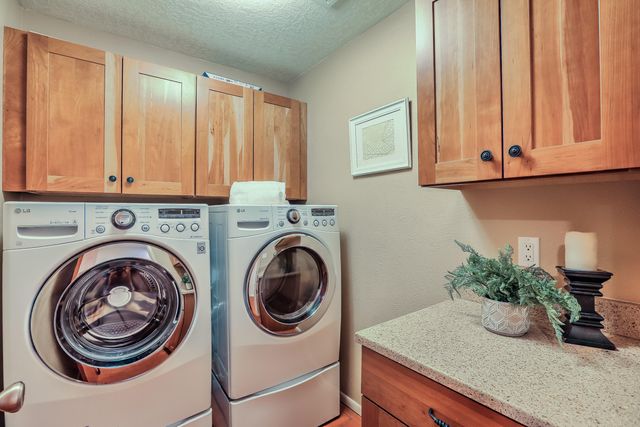 626 Black Hawk Drive NE, Albuquerque, NM 87122