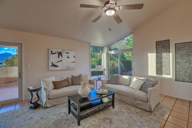 626 Black Hawk Drive NE, Albuquerque, NM 87122