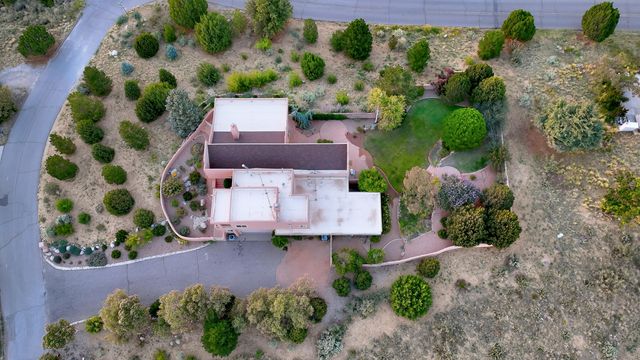 626 Black Hawk Drive NE, Albuquerque, NM 87122